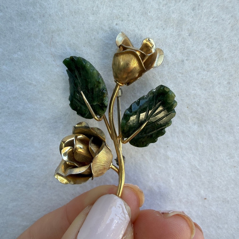 Vintage Krementz Rose Brooch Carved Green Stone Leaves Gold Tone Floral Pin